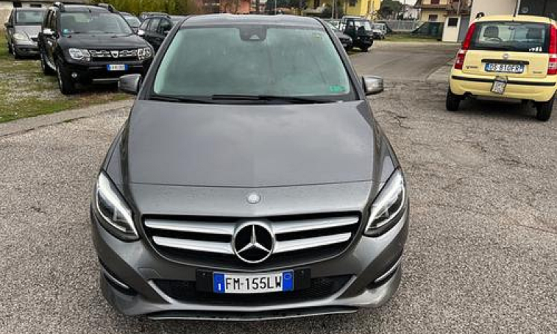 Mercedes-Benz B 180 ...