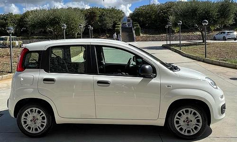Fiat Panda 1.0 Hybri...