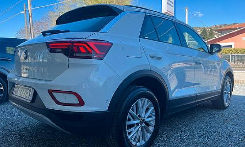 Volkswagen T-Roc 2.0...