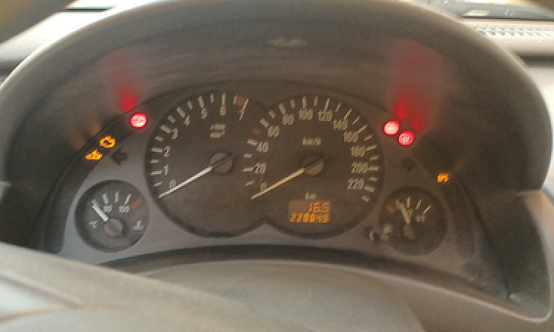 Opel Corsa 1000Cc...