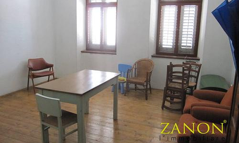 Palazzo / Stabile - ...
