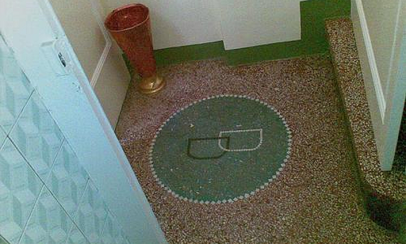 Casa Con Ingresso In...