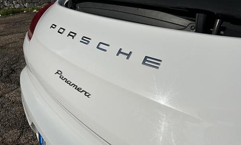 Panamera 300 Cv...