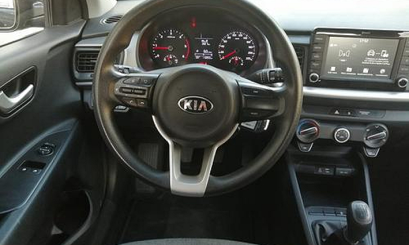 Kia Stonic Urban 1.6...
