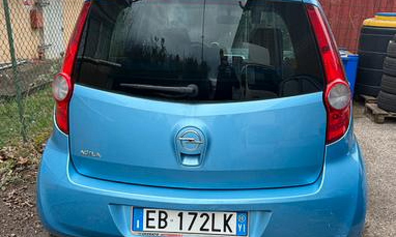 Opel Agila...