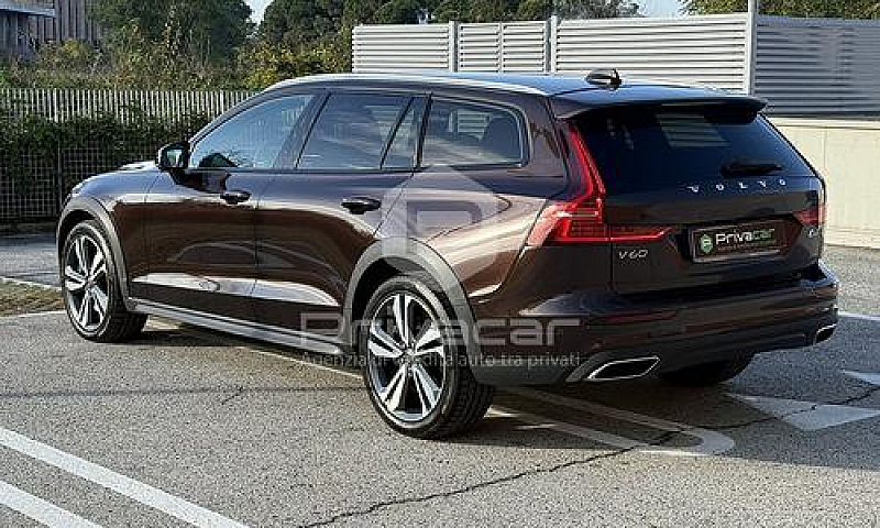 Volvo V60 Cross Coun...