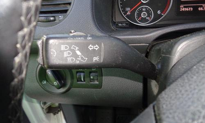 Volkswagen Caddy 1.6...