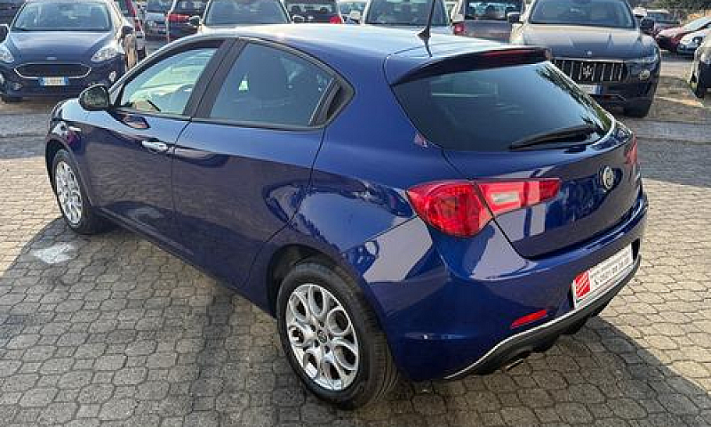 Alfa Romeo Giulietta...