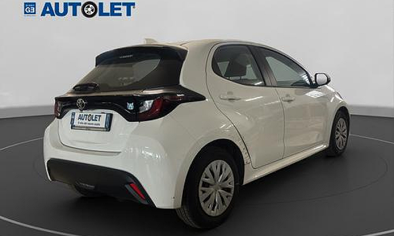 Toyota Yaris 1.0 5 P...