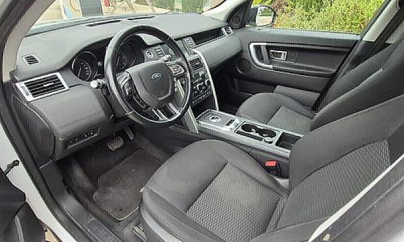 Land Rover Discovery...