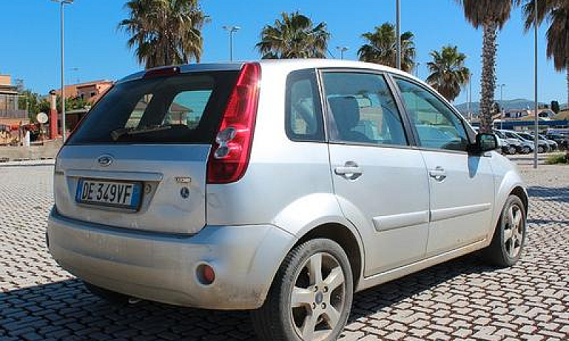 Ford Fiesta 5ª Serie...