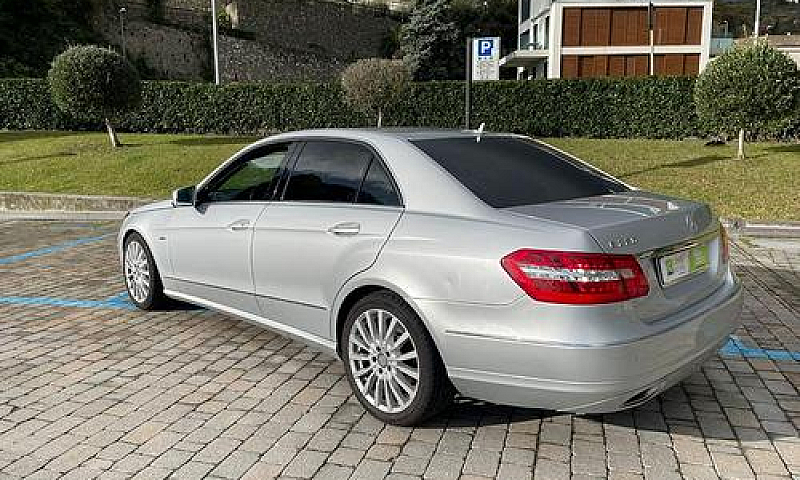 Mercedes-Benz E 220 ...