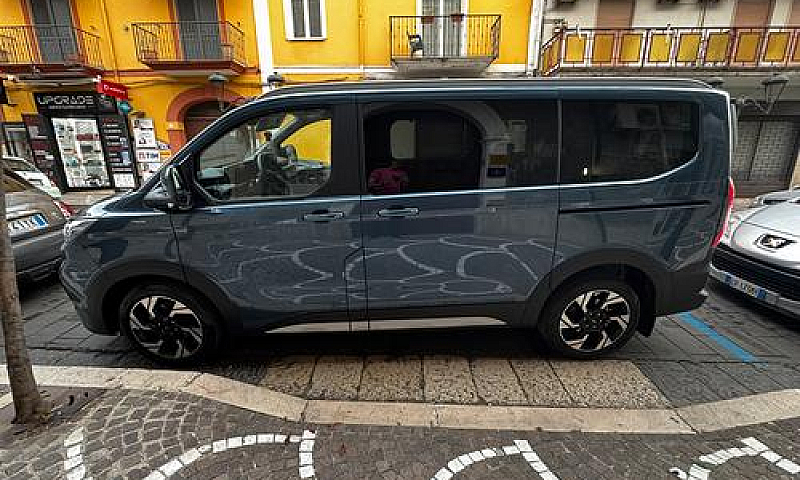 Tourneo Custom Custo...