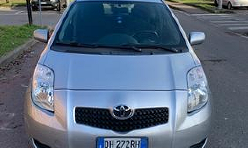 Toyota Yaris - 3 Por...