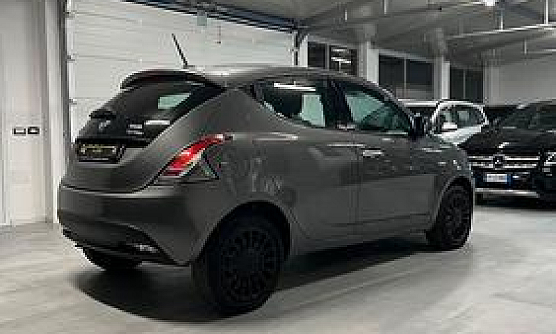 Lancia Ypsilon 1.0 F...