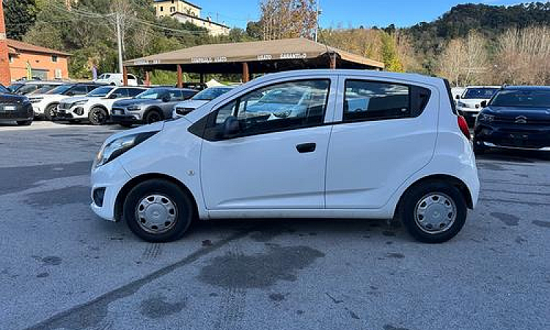 Chevrolet Spark 1.0 ...