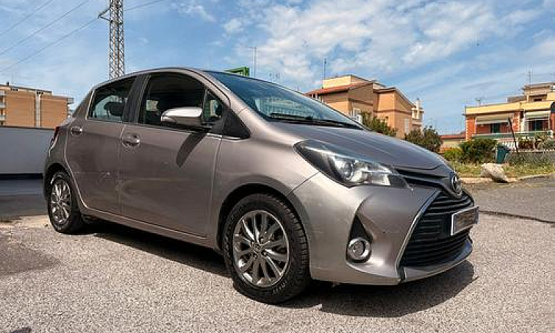 Toyota Yaris 1.0 5 P...
