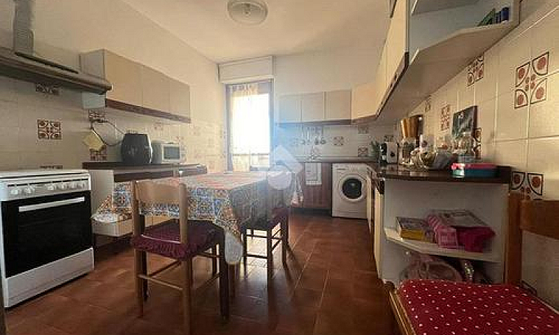 4 Locali A Castelnuo...