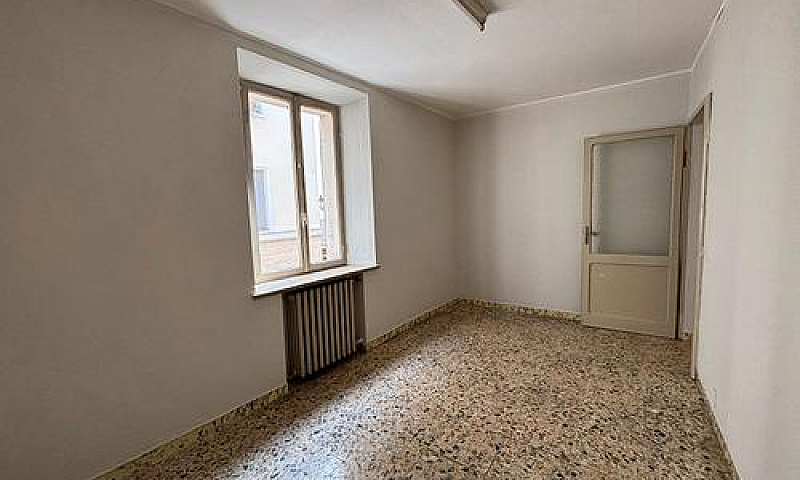 Appartamento Con Ter...