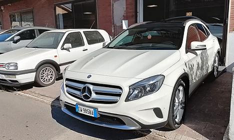 Mercedes-Benz Gla 20...
