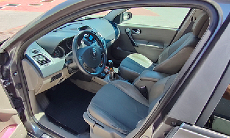 Renault Megane 2...
