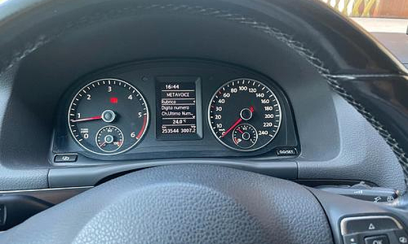 Volkswagen Touran - ...