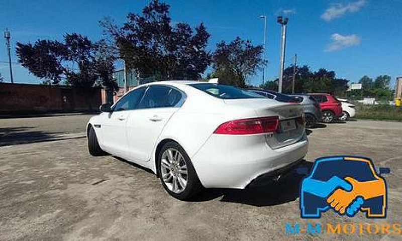 Jaguar Xe 2.0 D 240 ...