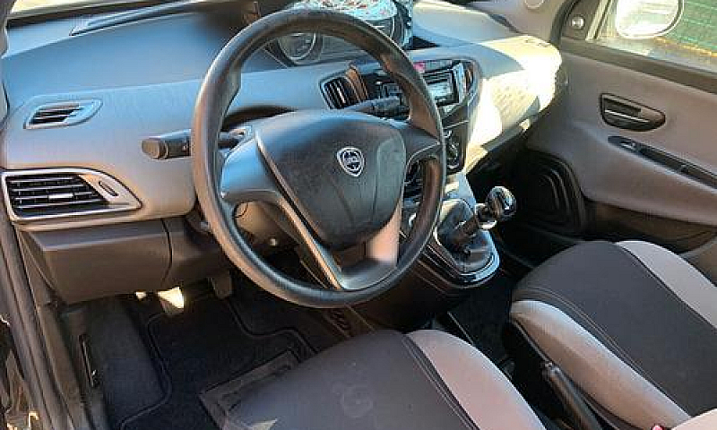 Lancia Ypsilon 1.2 N...
