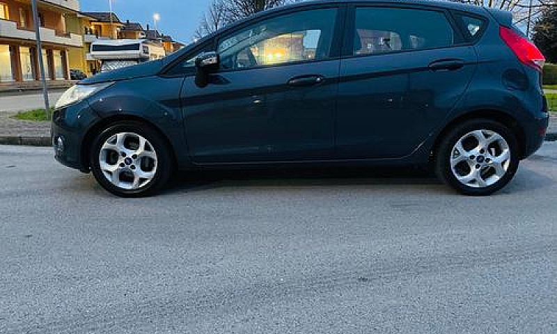 Ford Fiesta 5ª Serie...