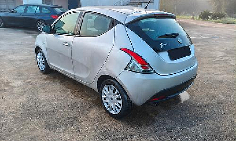 Lancia Ypsilon 1.2 G...