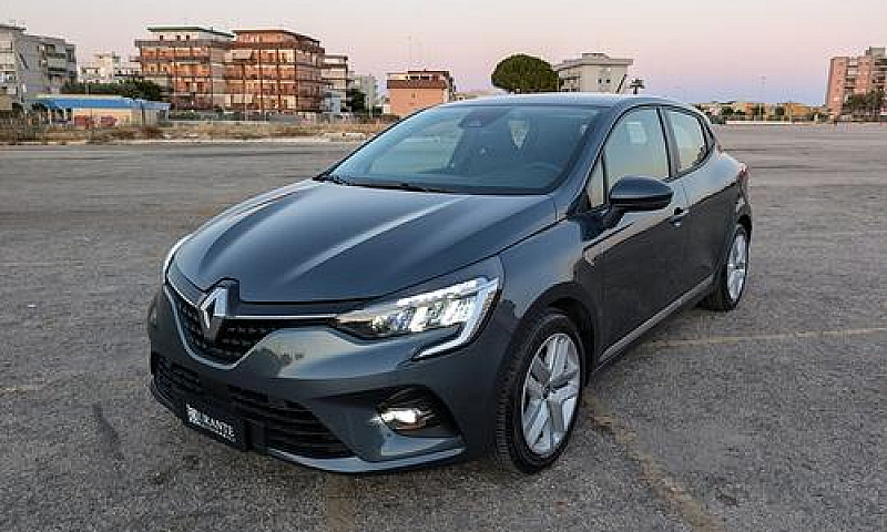 Renault Clio Full Hy...