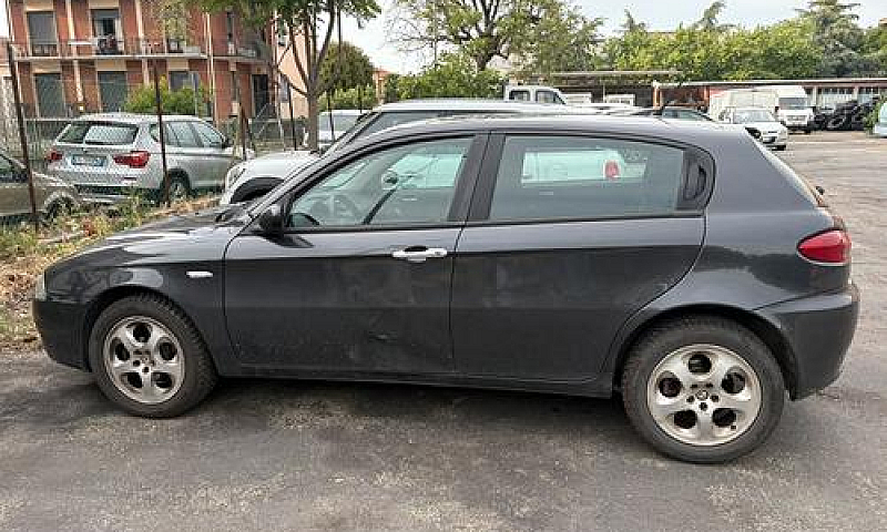 Alfa 147...