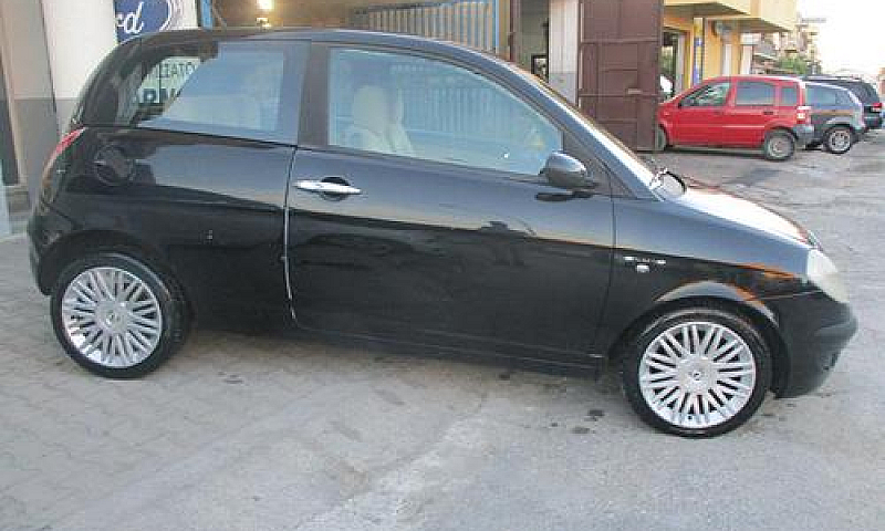Lancia Ypsilon 1.3 M...