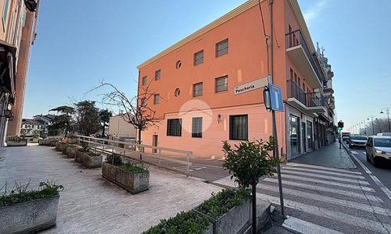 2 Locali A Battaglia...