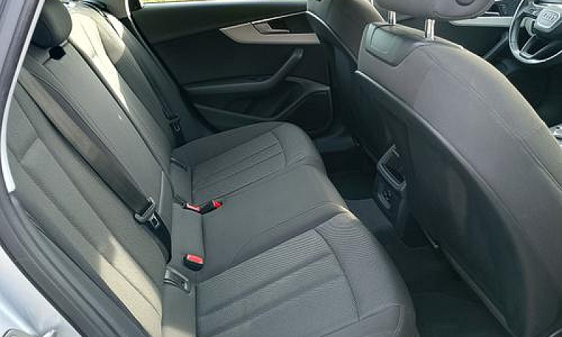Audi A4 B9 2.0 150Cv...
