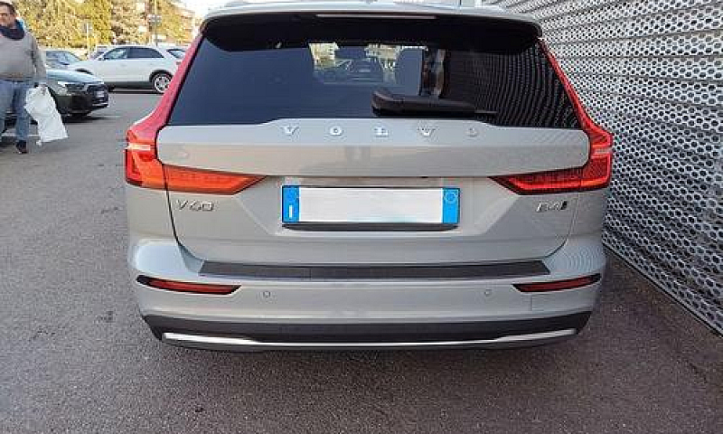Volvo V60 Cross Coun...