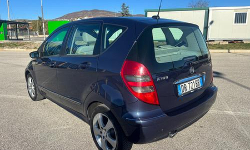 Mercedes-Benz A 180 ...