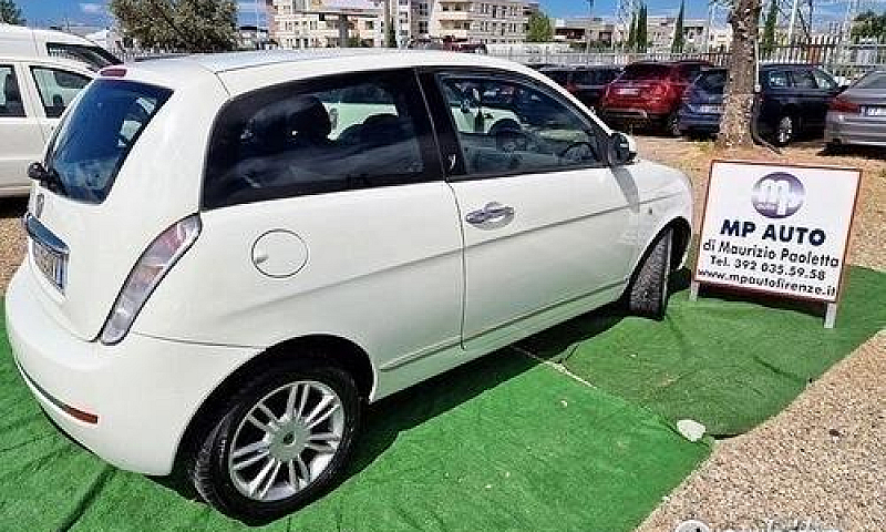 Lancia Ypsilon 1.2 B...