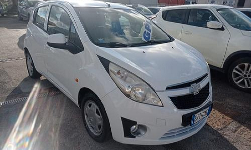 Chevrolet Spark Plus...