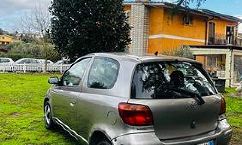 Toyota Yaris 1.0 3 P...
