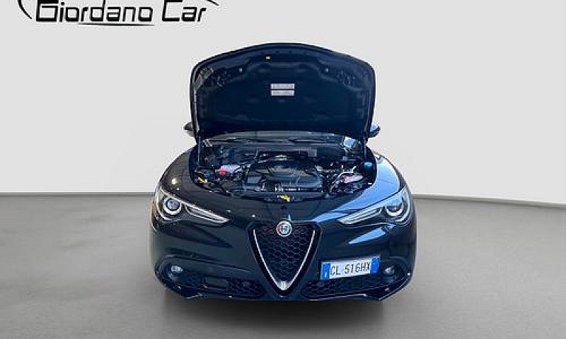 Alfa Romeo Stelvio 2...