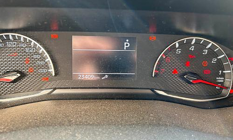 Peugeot 208 Allure 2...