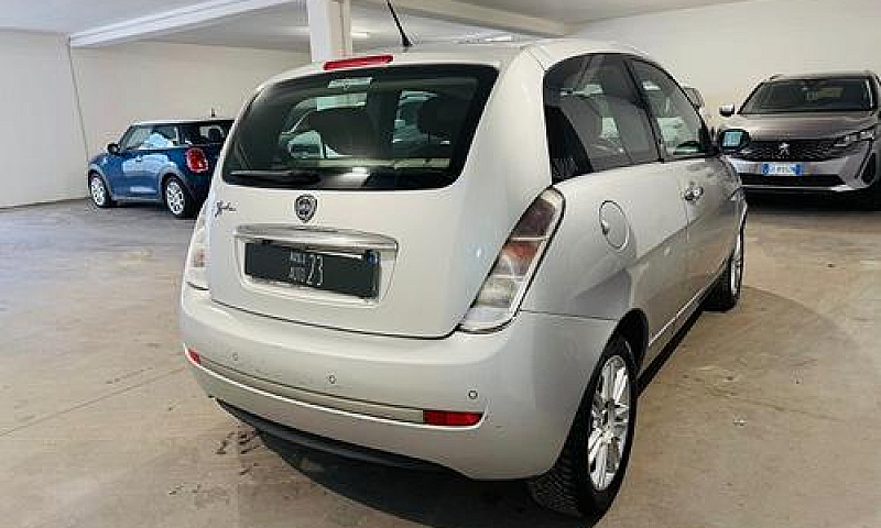 Lancia Ypsilon 1.4*G...