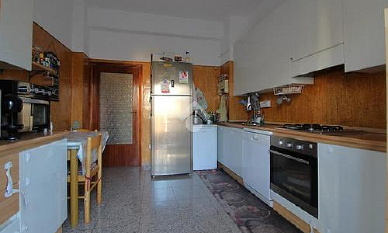 4 Locali A Teramo...