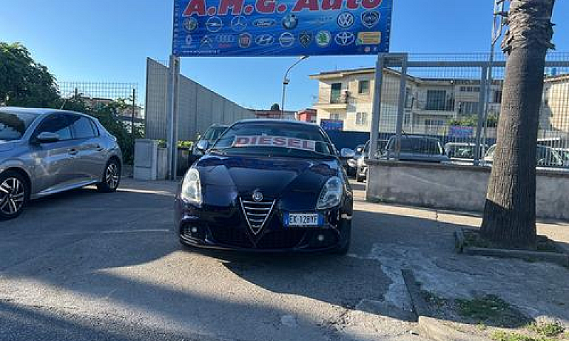 Alfa Romeo Giulietta...