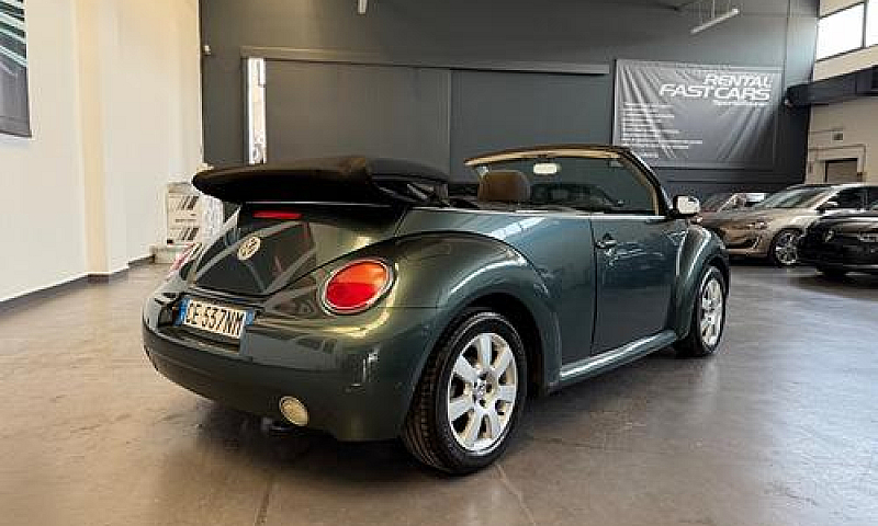 Volkswagen New Beetl...
