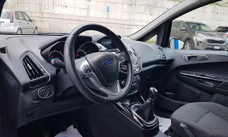 Ford B-Max Titanium...