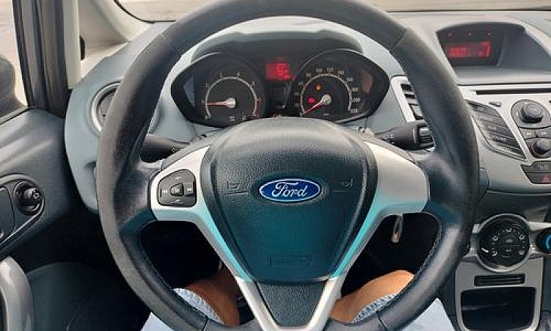 Ford Fiesta Ford Fie...