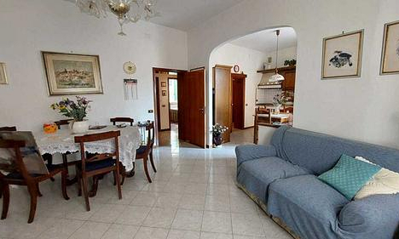 Appartamento A Ascia...