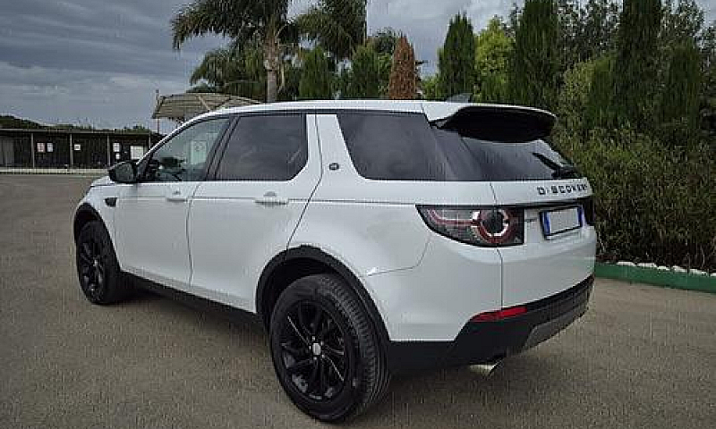 Land Rover Discovery...